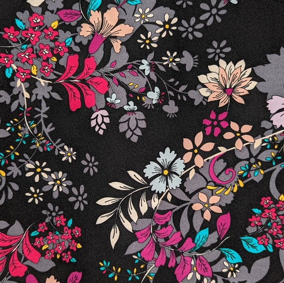 Jessica Simpson Black Flower Pattern Mini Dress - Picture 6 of 6